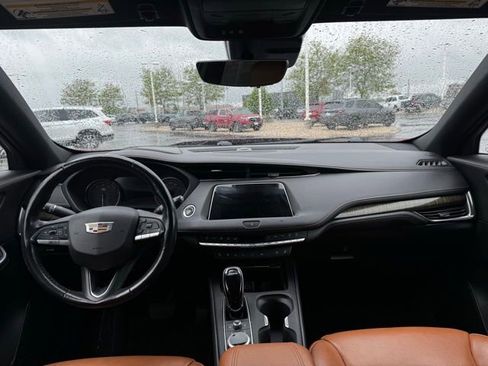 Used 2020 Cadillac XT4 Premium Luxury FWD image 16