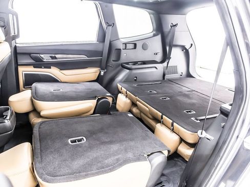 Used 2022 Kia Telluride SX w/ Towing Package FWD image 37