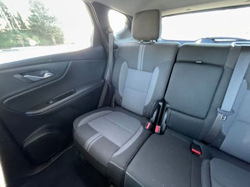 Used 2025 Chevrolet Blazer LT FWD image 34