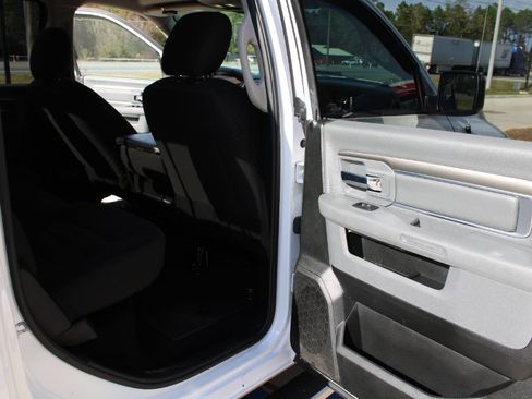 Used 2019 RAM 1500 Warlock AWD/4WD image 12