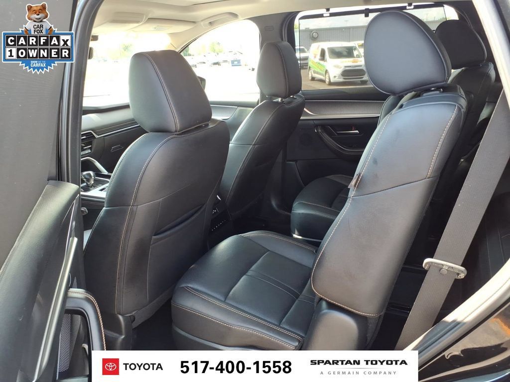Used 2025 MAZDA CX-90 3.3 Turbo w/ Preferred Package AWD/4WD image 12