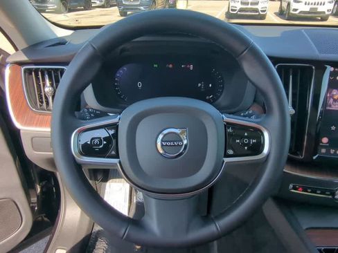 Certified 2024 Volvo XC60 B5 Plus w/ Climate Package AWD/4WD image 21