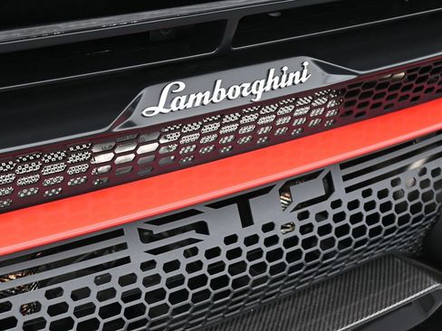 Used 2024 Lamborghini Huracan STO RWD image 16