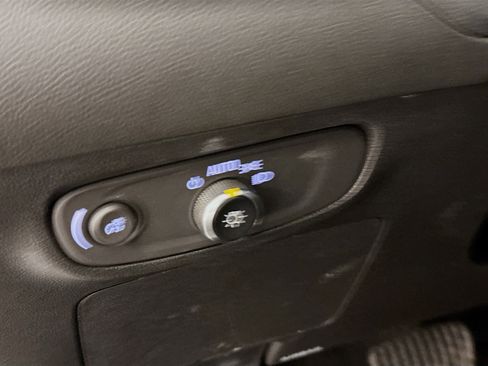 Used 2025 Buick Encore GX Preferred image 17