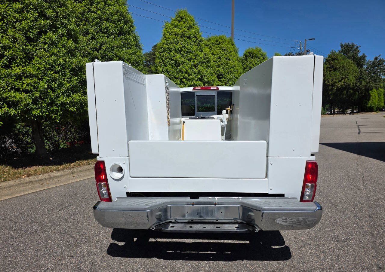 Used 2016 Nissan Frontier SV RWD image 4