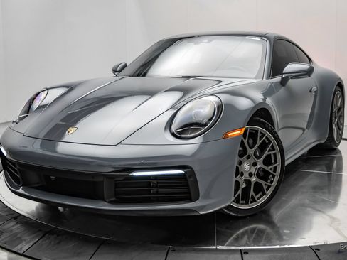 Used 2024 Porsche 911 Carrera RWD image 5