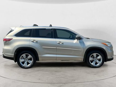 Used 2016 Toyota Highlander Limited w/ Protection Package #3 AWD/4WD image 4