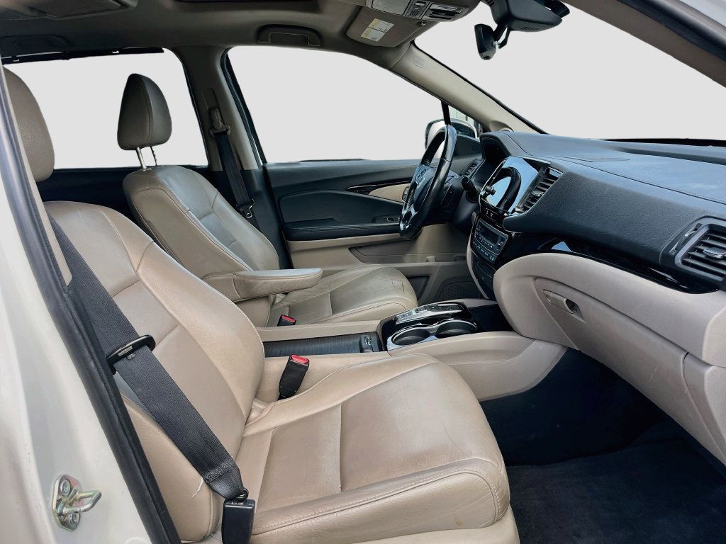 Used 2019 Honda Pilot Touring image 32