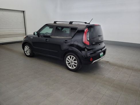 Used 2018 Kia Soul + FWD image 3