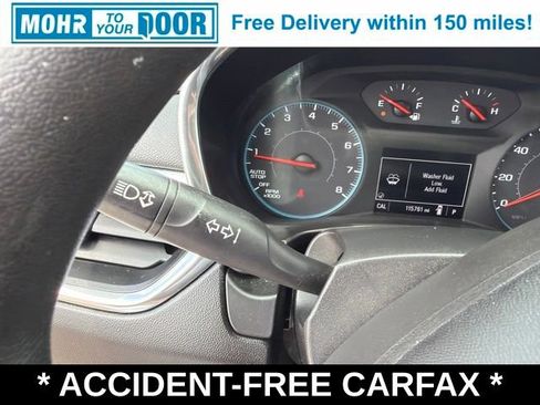 Used 2018 Chevrolet Equinox LT FWD image 18