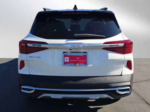 Used 2023 Kia Seltos S w/ Navigation Package image 4