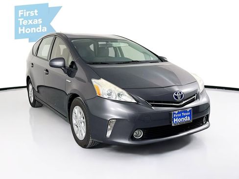 Used 2014 Toyota Prius V Two image 1