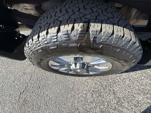 Certified 2022 Chevrolet Silverado 2500 Custom w/ Custom Convenience Package AWD/4WD image 40