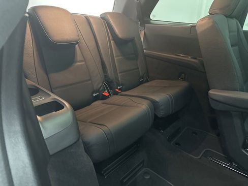 Used 2025 Mercedes-Benz GLS 450 4MATIC image 22