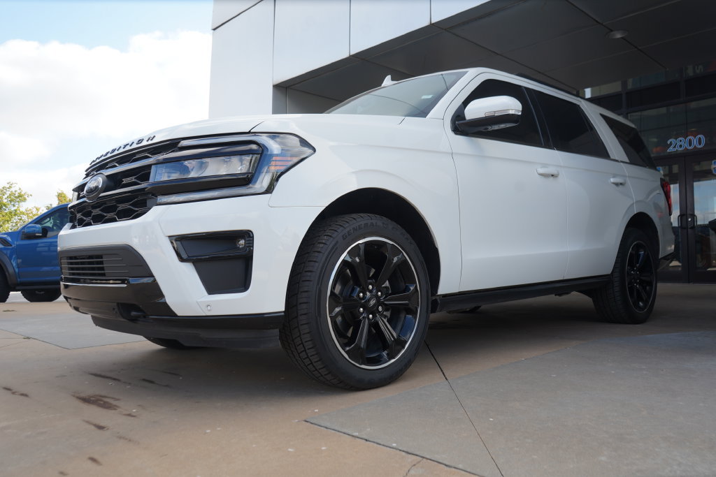 Certified 2022 Ford Expedition Limited AWD/4WD image 5