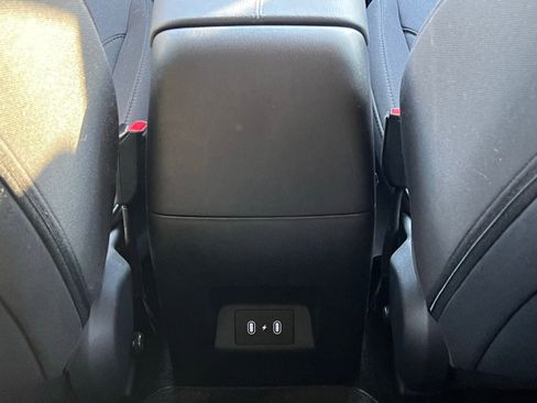 Certified 2025 Hyundai Tucson SE image 18