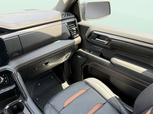 Used 2024 GMC Sierra 1500 AT4 image 59