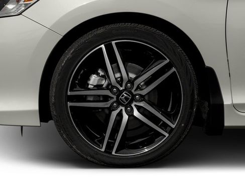 Used 2017 Honda Accord Sport image 11