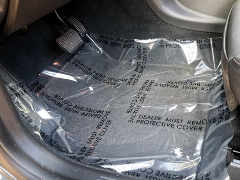 Used 2011 Volvo V50 T5 image 16