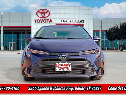 Used 2025 Toyota Corolla LE image 5