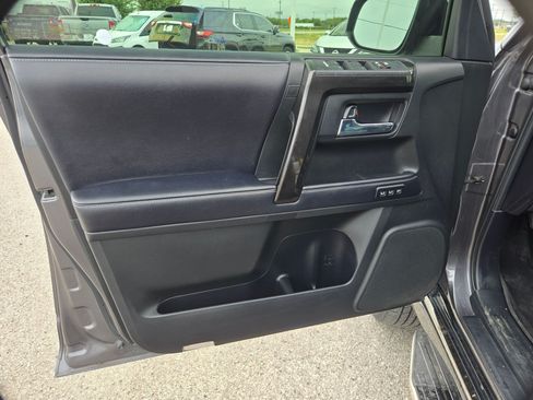 Used 2019 Toyota 4Runner Limited AWD/4WD image 12