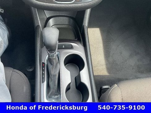 Used 2022 Chevrolet Malibu LS FWD image 25