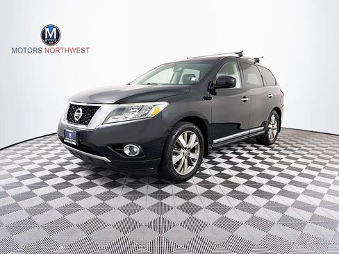 Used 2015 Nissan Pathfinder Platinum w/ Family Entertainment Package AWD/4WD image 1