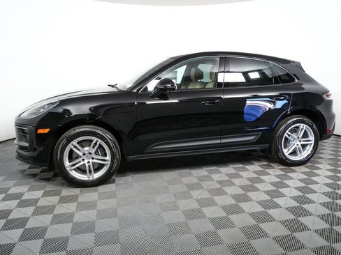 Certified 2026 Porsche Macan AWD/4WD image 2