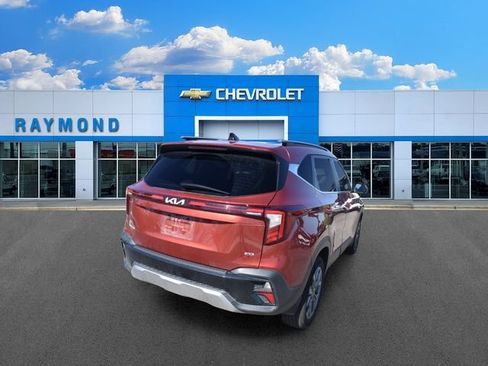 Used 2024 Kia Seltos S AWD/4WD image 3