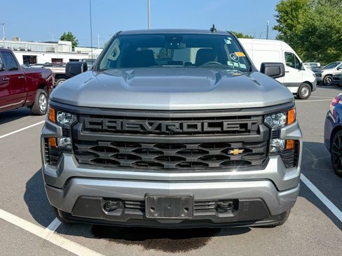 Used 2024 Chevrolet Silverado 1500 Custom AWD/4WD image 2