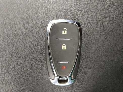 Used 2020 Chevrolet Equinox LT FWD image 32