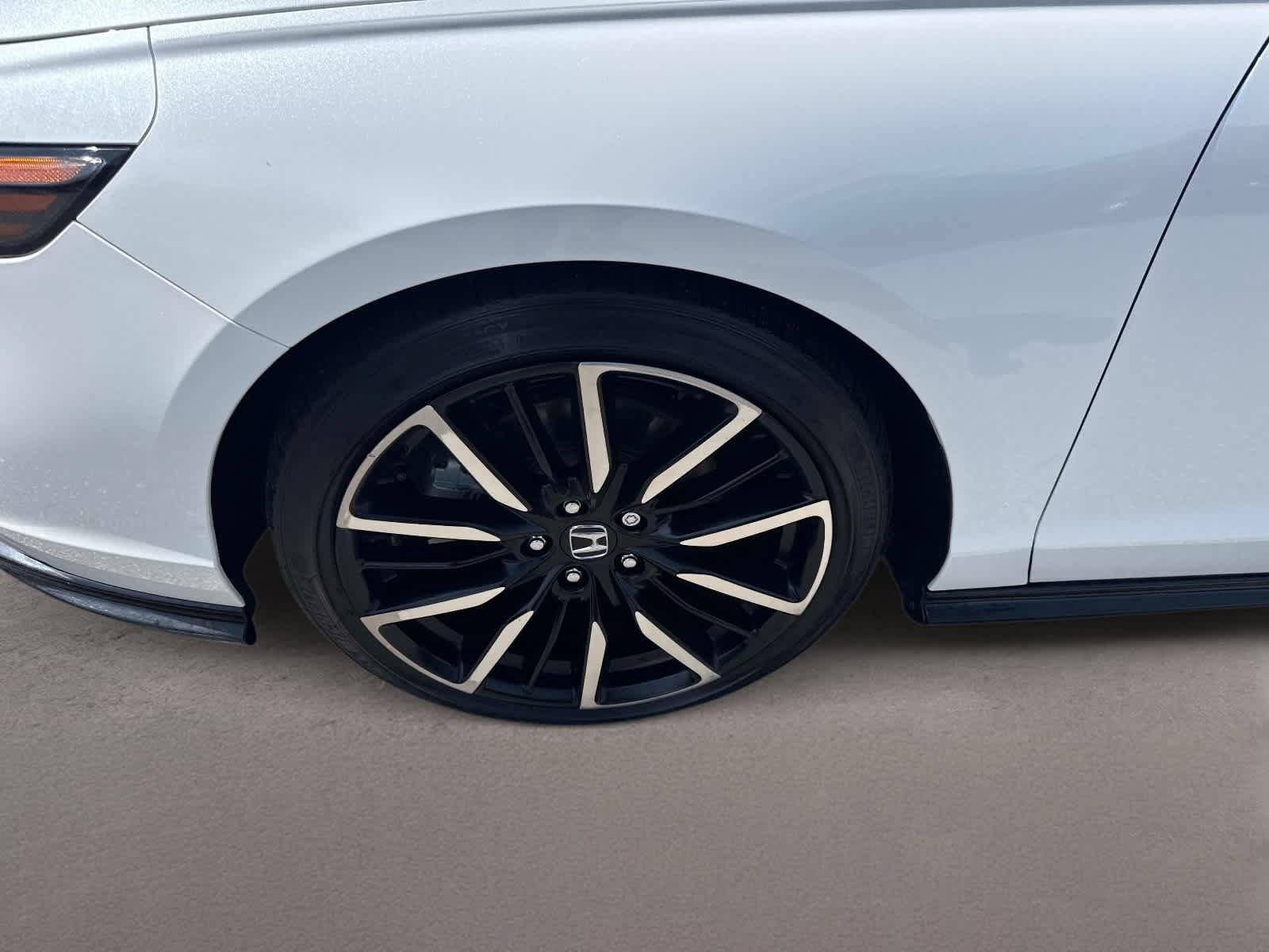 Used 2023 Honda Accord Touring image 12