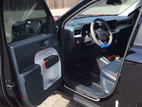 Used 2024 Ford Maverick XLT image 17