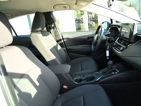 Used 2023 Toyota Corolla LE image 47