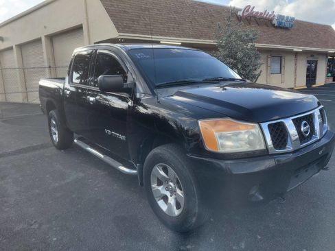 Used 2008 Nissan Titan XE w/ Preferred Pkg image 3