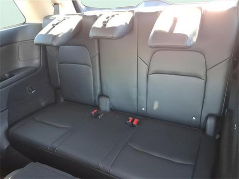 Used 2022 Nissan Pathfinder SL image 11