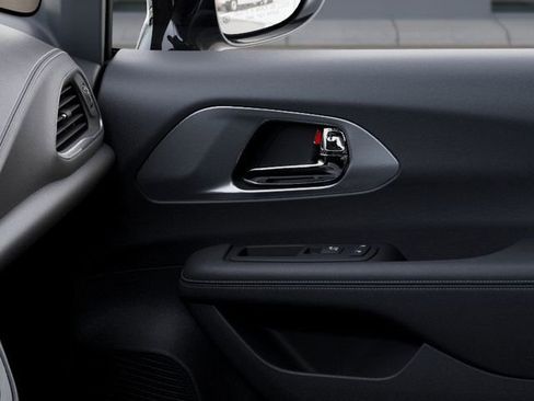 New 2026 Chrysler Pacifica Select AWD/4WD image 25