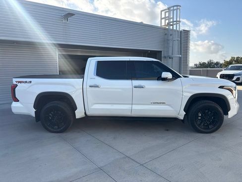 Used 2022 Toyota Tundra Limited w/ TRD Off-Road Package AWD/4WD image 4