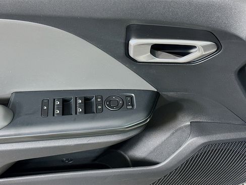 Used 2025 Kia K4 LXS image 15