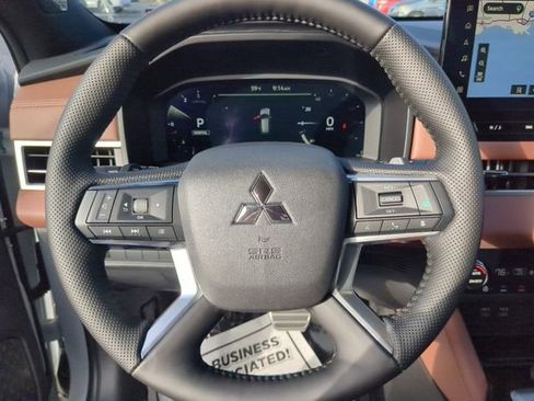 New 2026 Mitsubishi Outlander SEL FWD image 35