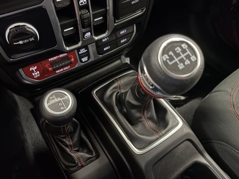 Used 2021 Jeep Wrangler Unlimited Rubicon AWD/4WD image 20