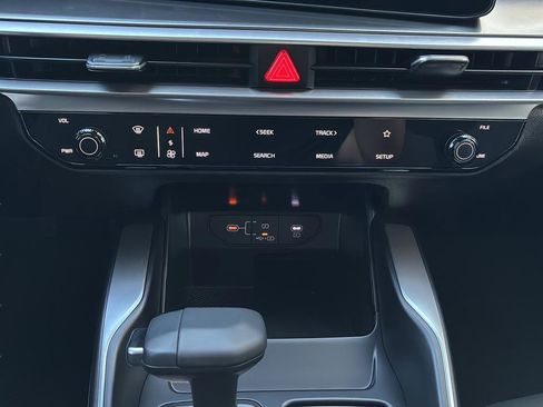 New 2026 Kia Sorento LX FWD image 19