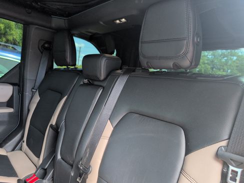 Used 2022 Ford Bronco Wildtrak AWD/4WD image 9