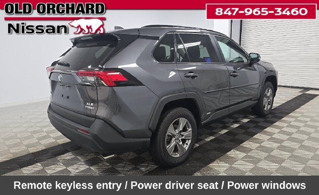 Used 2024 Toyota RAV4 XLE AWD/4WD image 5