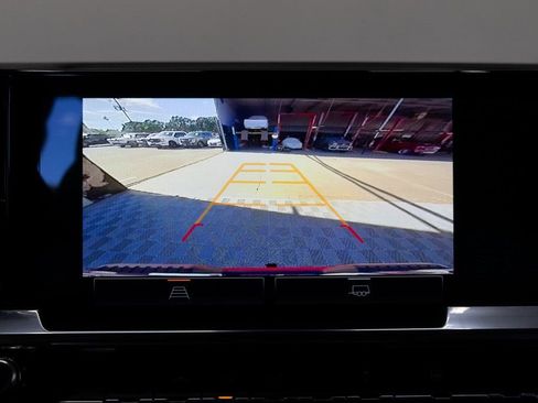 Used 2025 GMC Sierra 1500 Elevation image 31