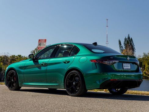 New 2025 Alfa Romeo Giulia w/ Veloce Package Rwd image 18