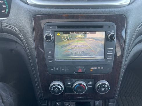 Used 2015 Chevrolet Traverse LT image 23