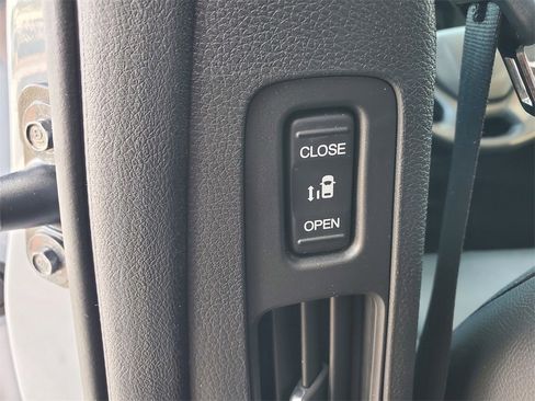 Used 2023 Honda Odyssey Sport image 15