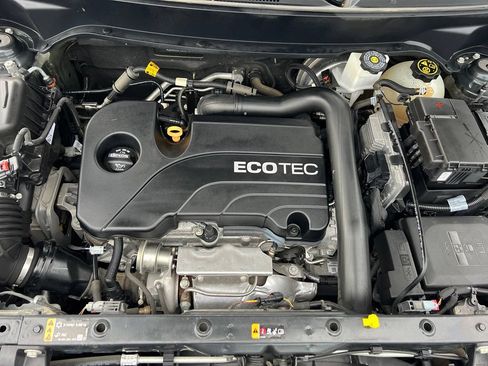 Used 2019 Chevrolet Equinox LS AWD/4WD image 42