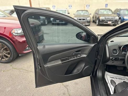 Used 2016 Chevrolet Cruze LT w/ Technology Package image 25